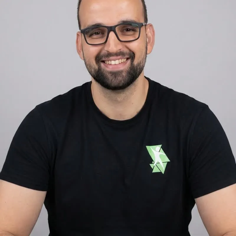 Jose - CAFiD y Fisioterapeuta en Clínica Prisma